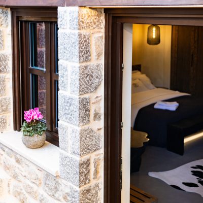 Honeymoon Suite