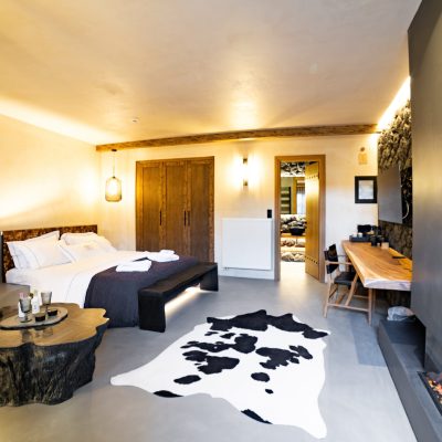 Honeymoon Suite