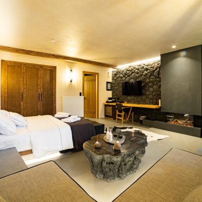 Honeymoon Suite
