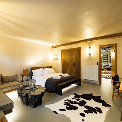 Honeymoon Suite