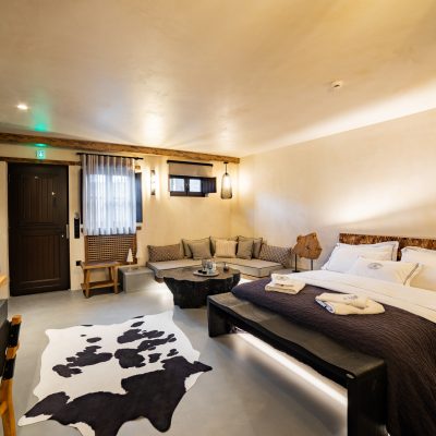 Honeymoon Suite