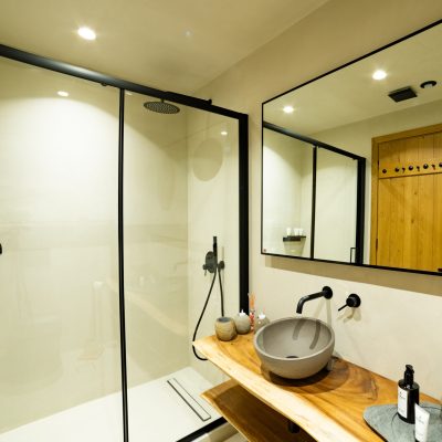 Honeymoon Suite
