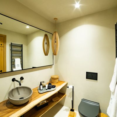 Honeymoon Suite